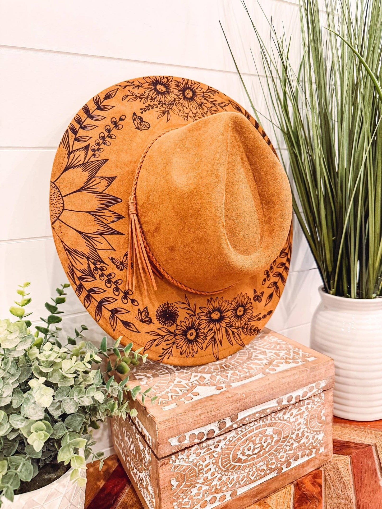 Engraved Floral Hat: Terra Cotta