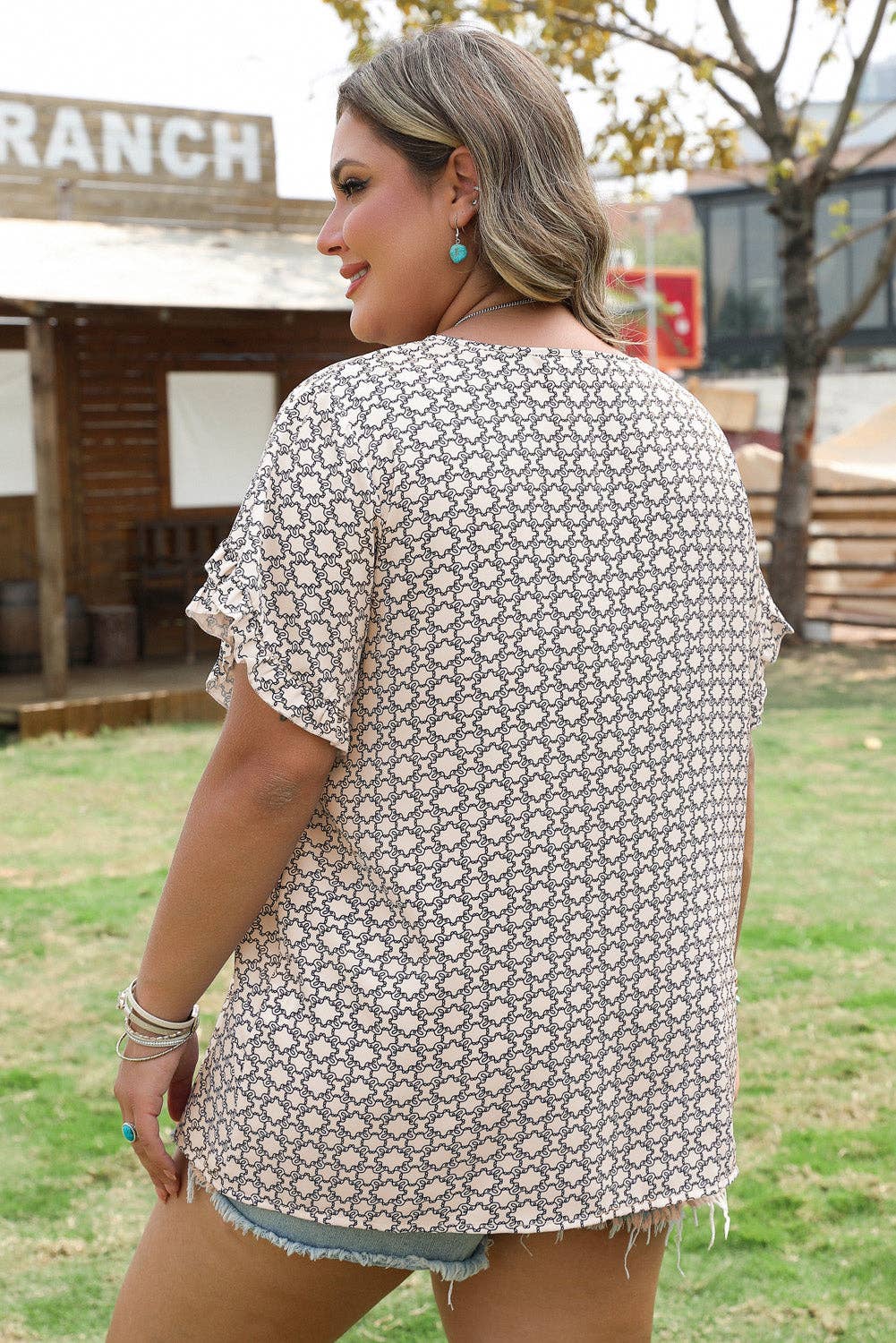 Geometric Khaki Print Ruffled Sleeve Blouse: Khaki 1X - 4X