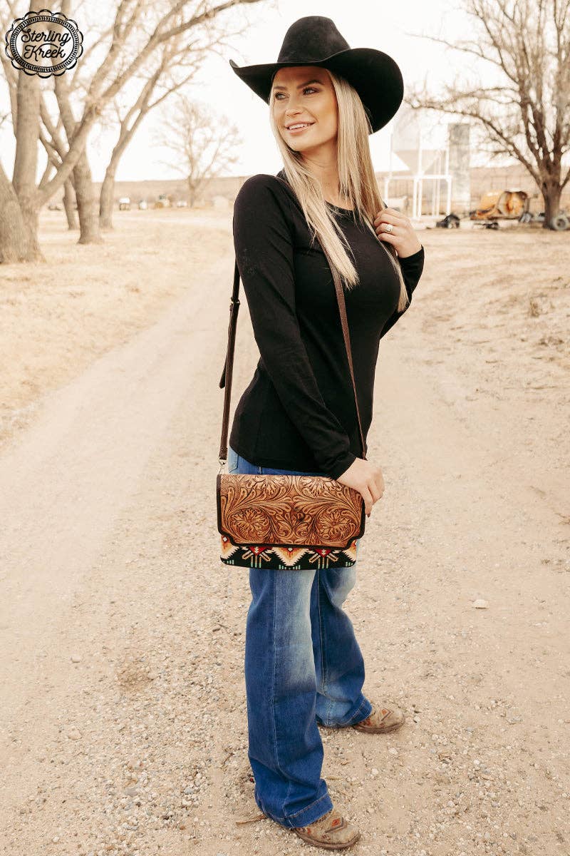Horseshoe Bay Crossbody Leather bag